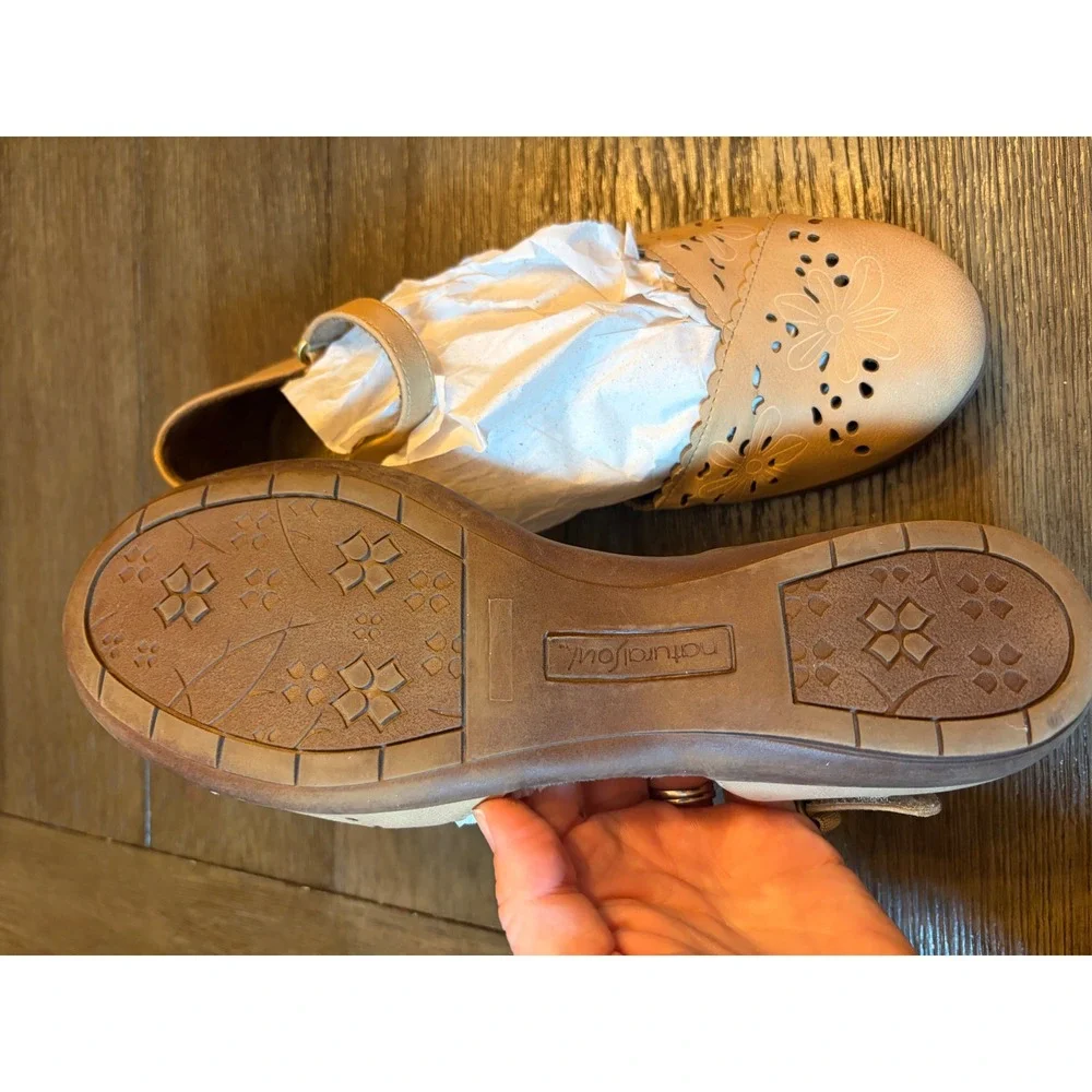 Natural Soul Mary Jane Flats Women 8M Tan Floral Laser Cut Scalloped Comfort